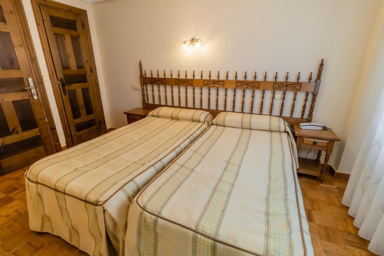 Hostal סנטו דומינגו דה סילוס מראה חיצוני תמונה