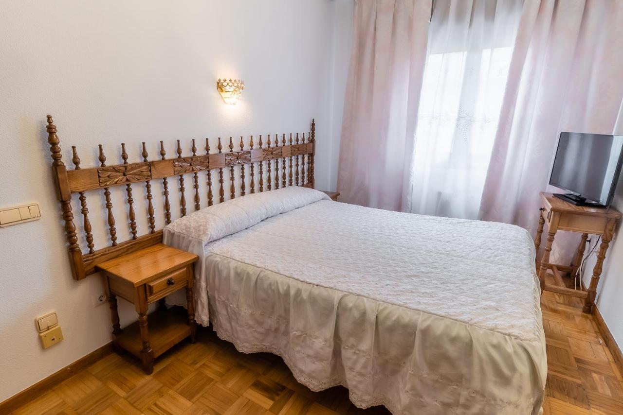 Hostal סנטו דומינגו דה סילוס מראה חיצוני תמונה