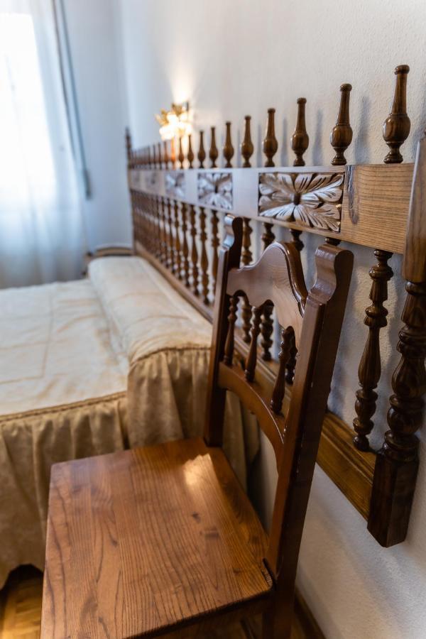 Hostal סנטו דומינגו דה סילוס מראה חיצוני תמונה