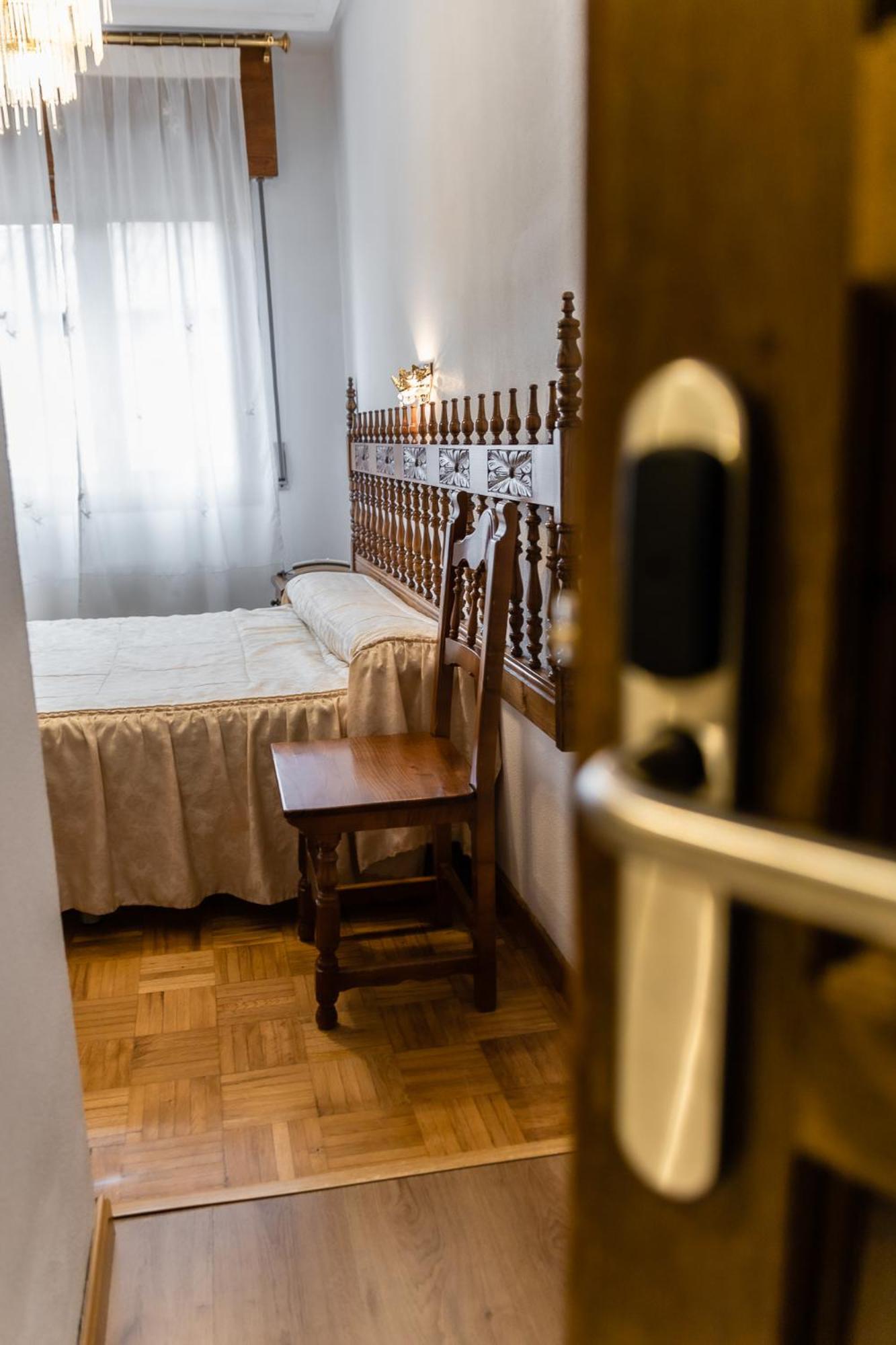 Hostal סנטו דומינגו דה סילוס מראה חיצוני תמונה