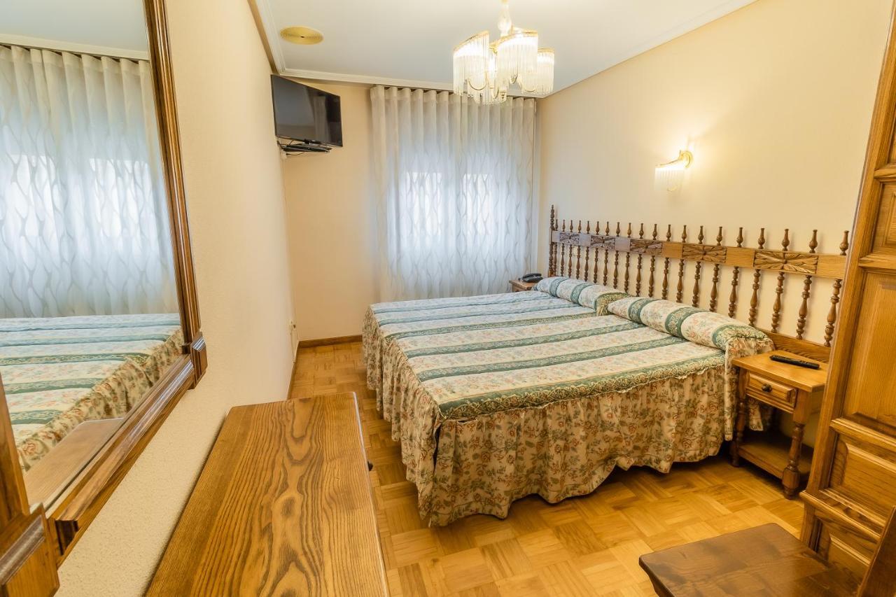 Hostal סנטו דומינגו דה סילוס מראה חיצוני תמונה